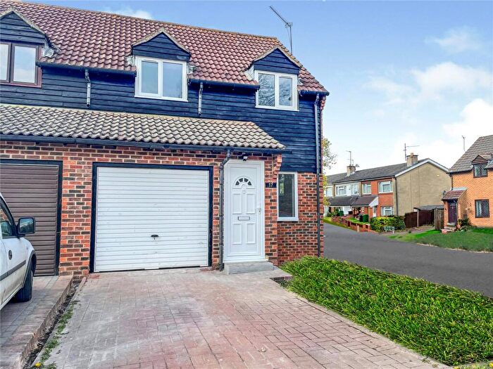 3 Bedroom Semi Detached House To Rent In Myton Walk, Theale, Reading, RG7