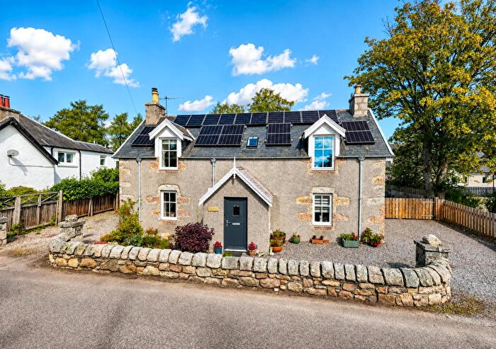 3 Bedroom Detached House For Sale In Lynroy, Carr Road, Carrbridge, PH23