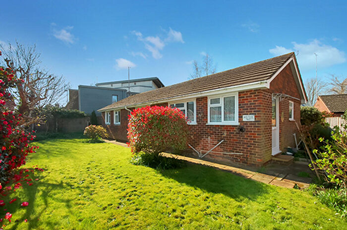 3 Bedroom Bungalow For Sale In Station Road, Horsham, RH13