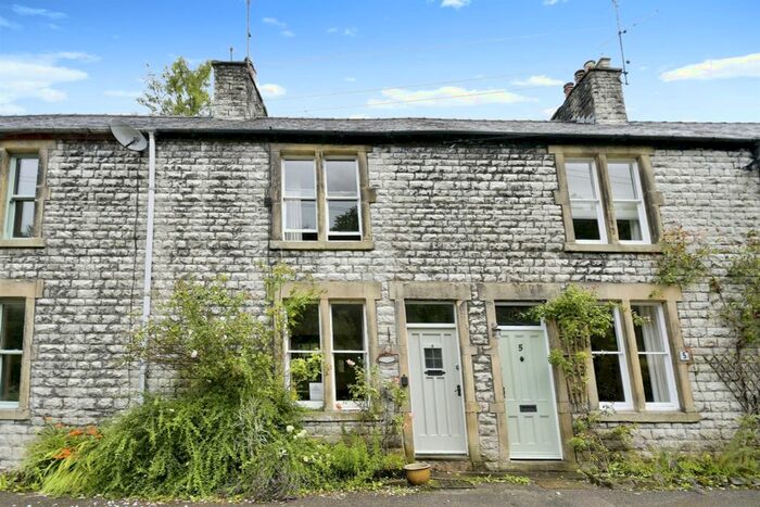 2 Bedroom Property For Sale In River View, Litton Mill, Buxton, SK17
