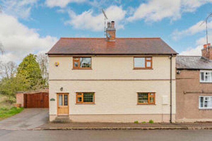 3 Bedroom Semi-Detached House For Sale In Walton Road, Kimcote, LE17