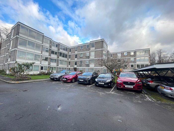 1 Bedroom Flat To Rent In Queens Ride, Barnes, London, SW13