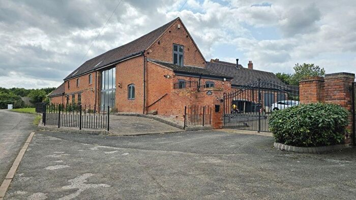 4 Bedroom Barn Conversion For Sale In Oak Barn, Attleboro Lane, Birmingham, B46