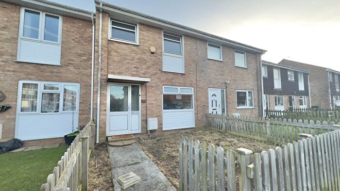 3 Bedroom Terraced House For Sale In Pelican Close, Mead Vale, BS22
