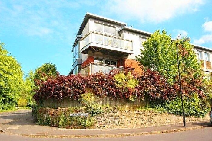2 Bedroom Flat To Rent In Northover Road, Bristol, BS9