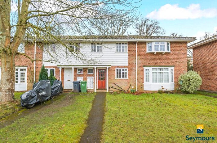 3 Bedroom Terraced House For Sale In Cumberland Avenue, Guildford, Surrey, GU2