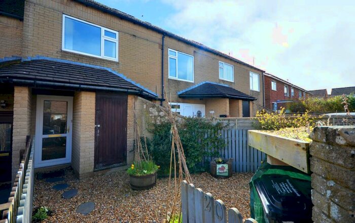 2 Bedroom Flat To Rent In Minsmere Road, Keynsham, Bristol, BS31