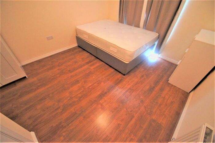 2 Bedroom Flat To Rent In Flat 7 Breton Court, 2 Paladine Way, Stoke Village CV3