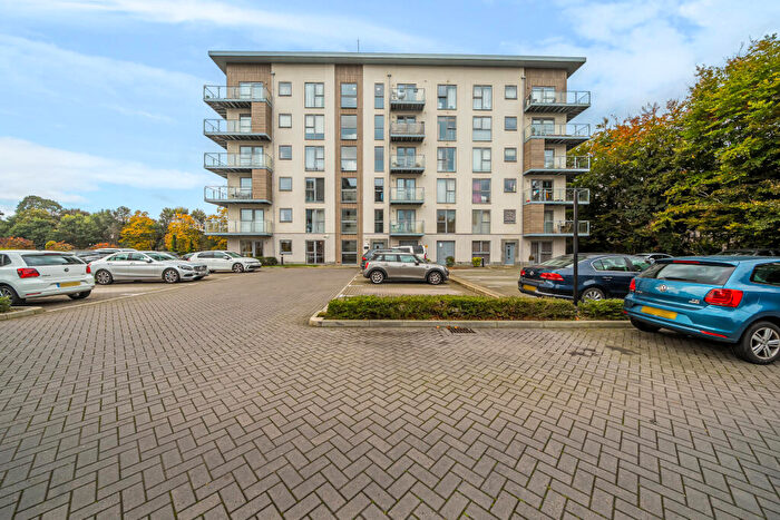 2 Bedroom Apartment To Rent In Wallingford Way, Maidenhead, SL6