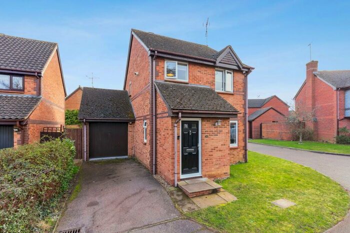 3 Bedroom Detached House For Sale In Rowan Grove, St Ippolyts, Hitchin, SG4