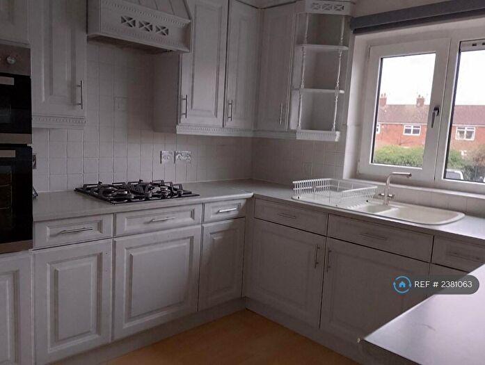 2 Bedroom Flat To Rent In Langford Lane, Burley In Wharfedale, Ilkley, LS29