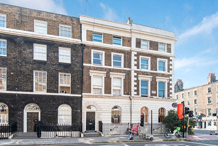 3 Bedroom Flat To Rent In Calthorpe Street, London, WC1X