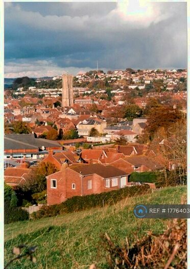 4 Bedroom Detached House To Rent In Hill Head Close, Glastonbury, BA6