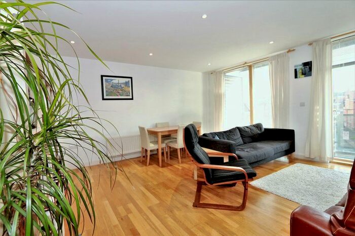 2 Bedroom Flat To Rent In High Road, London N22