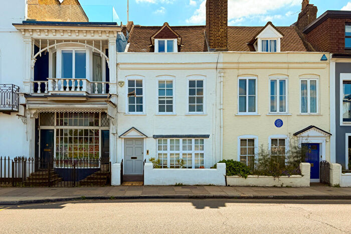 3 Bedroom Terraced House To Rent In The Terrace, Barnes, London, SW13