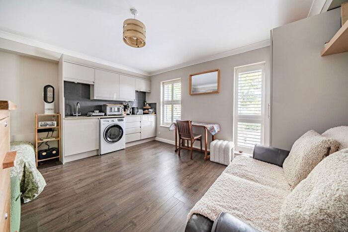 Studio For Sale In Wycherley Close, Blackheath, SE3