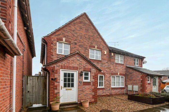 3 Bedroom Property To Rent In Dunmow Avenue, Worcester, WR4