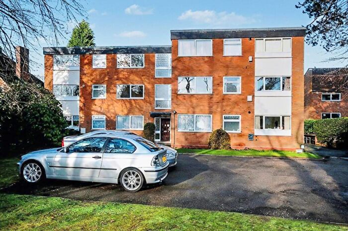 2 Bedroom Apartment For Sale In Belwell Lane, Four Oaks, Sutton Coldfield, B74