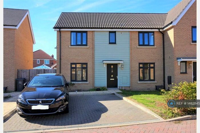 3 Bedroom Semi-Detached House To Rent In Forest Grove, Swaffham, PE37