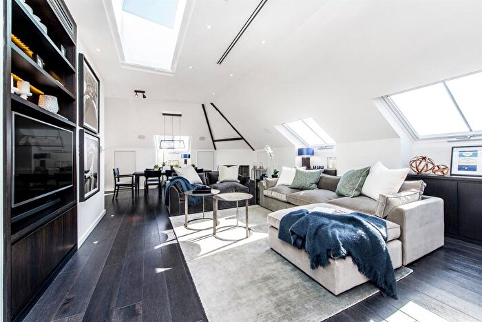 3 Bedroom Penthouse To Rent In Fulham Road, Chelsea, SW10