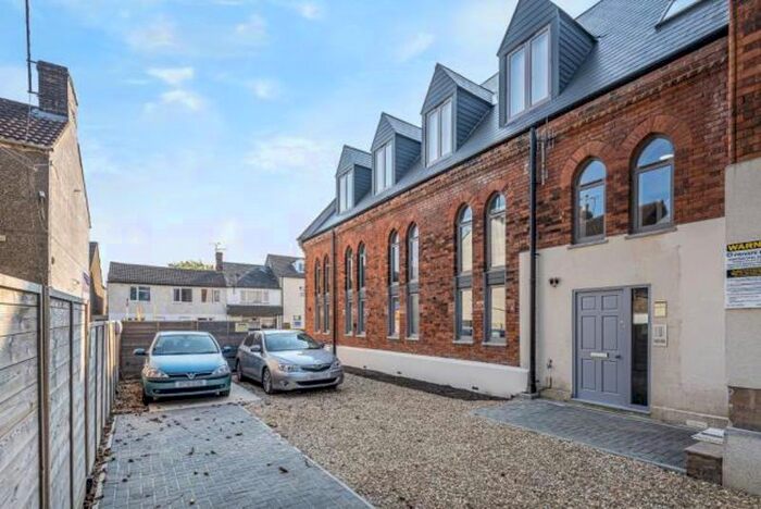 1 Bedroom Flat To Rent In Modern 1 Bed Flat To Rent, St. Paul's Court, Gorse Hill SN2