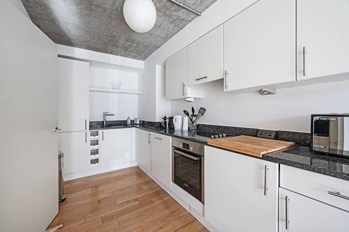 1 Bedroom Flat To Rent In Micawber Street, Islington, London, N1