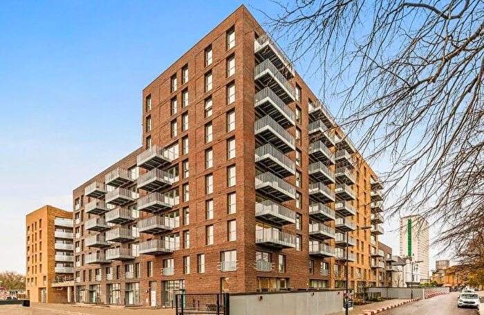 2 Bedroom Apartment To Rent In Kingwood Apartments Grove Street, London, Waterline Way, SE8