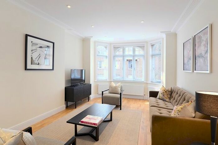 3 Bedroom Flat To Rent In Hamlet Gardens, London, W6