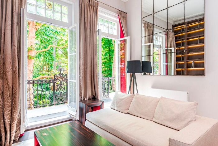 2 Bedroom Flat To Rent In Bramham Gardens, London, SW5