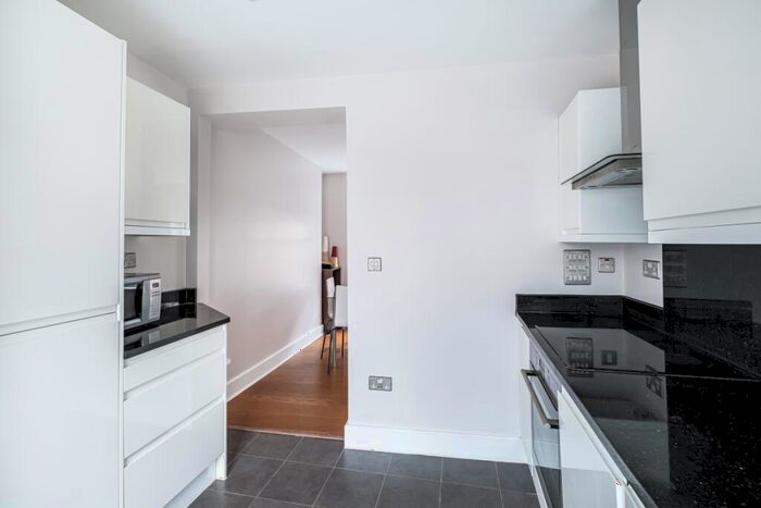 2 Bedroom Flat To Rent In Artillery Lane London, E1