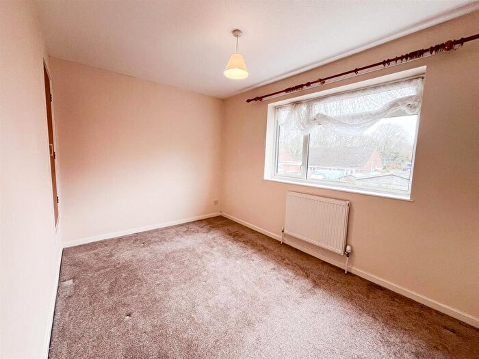 2 Bedroom End Of Terrace House To Rent In Weavers Close, Burgess Hill, RH15