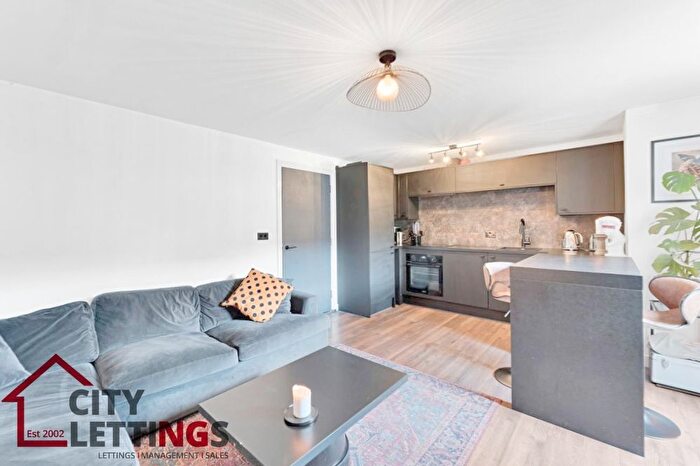 2 Bedroom Flat To Rent In Millers Green, Sneinton, Nottingham, NG2