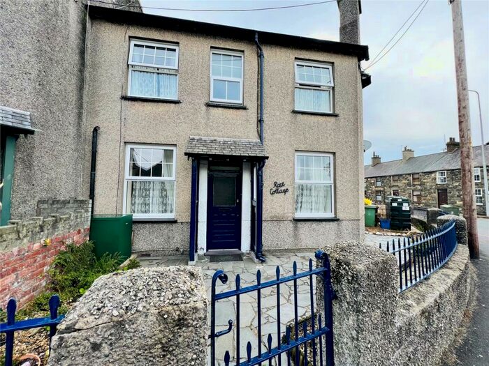 3 Bedroom Terraced House For Sale In Y Ffor, Pwllheli, Y Ffor, Pwllheli, LL53
