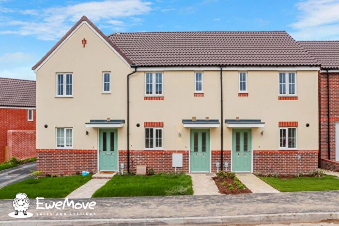 2 Bedroom Terraced House To Rent In Fosbury Crescent, Swindon, SN3