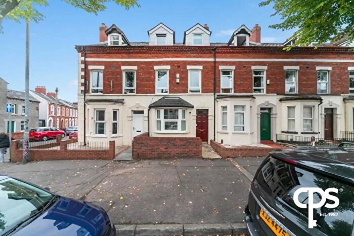 5 Bedroom Mid Terraced House For Sale In Rugby Avenue, Belfast, BT7