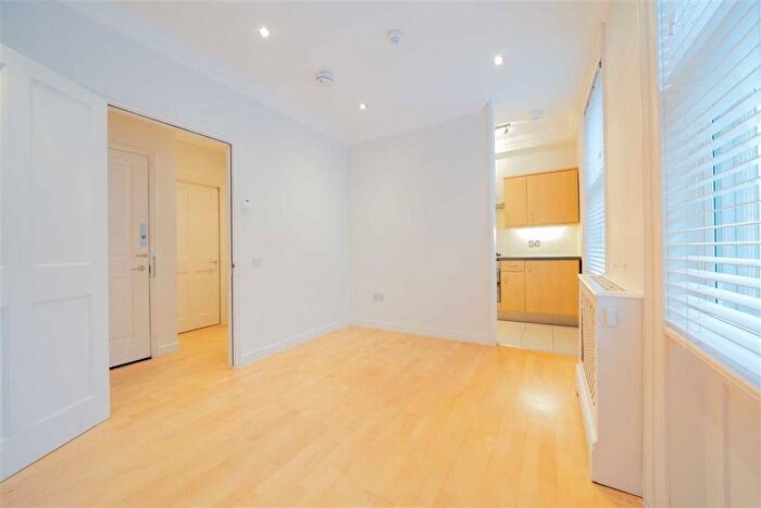 1 Bedroom Flat To Rent In Seymour Place, Marylebone, W1H