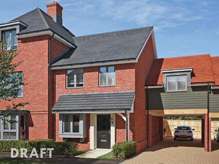 4 Bedroom Terraced House For Sale In Brockhills Lane, New Milton, BH25