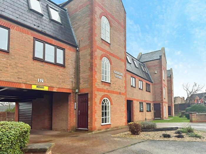 2 Bedroom Flat To Rent In Fletton Avenue, Peterborough, PE2