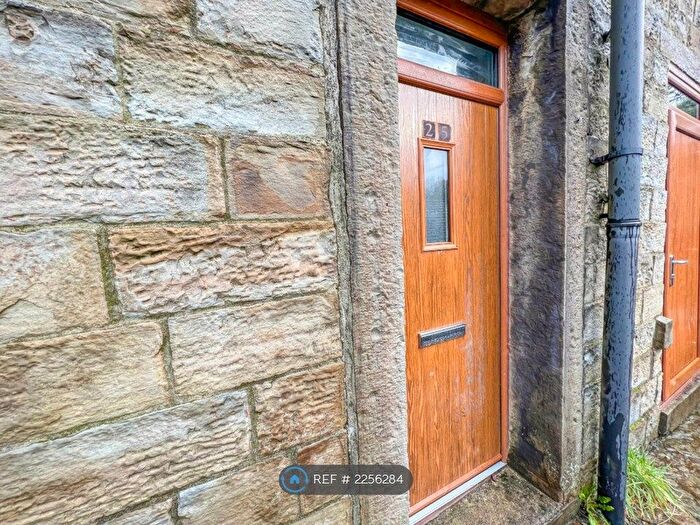 2 Bedroom Flat To Rent In Stacksteads, Bacup, OL13