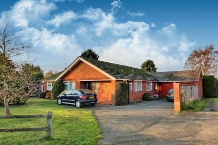 4 Bedroom Bungalow For Sale In Common Lane, Bromeswell, IP12