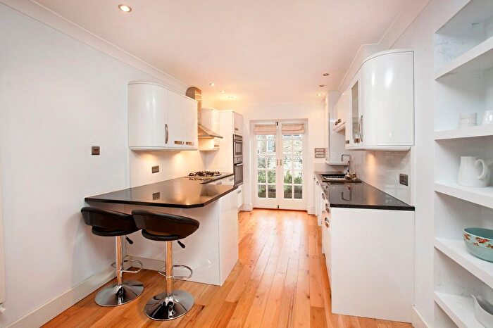 2 Bedroom Terraced House To Rent In Beatrice Road, Richmond, TW10
