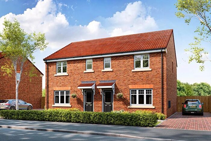3 Bedroom Semi-detached House For Sale In De Lacy Way, Pontefract, WF8