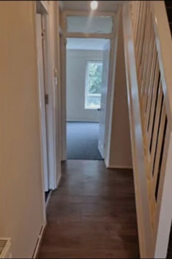 3 Bedroom Flat To Rent In Richborough House, Sharratt Street, London, SE15