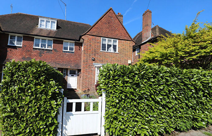 4 Bedroom Semi Detached House For Sale In Gurney Drive, Hampstead Garden Suburb, N2