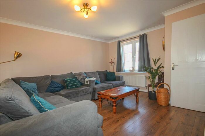 3 Bedroom Link Detached House To Rent In Vassall Road, Fishponds, Bristol, BS16