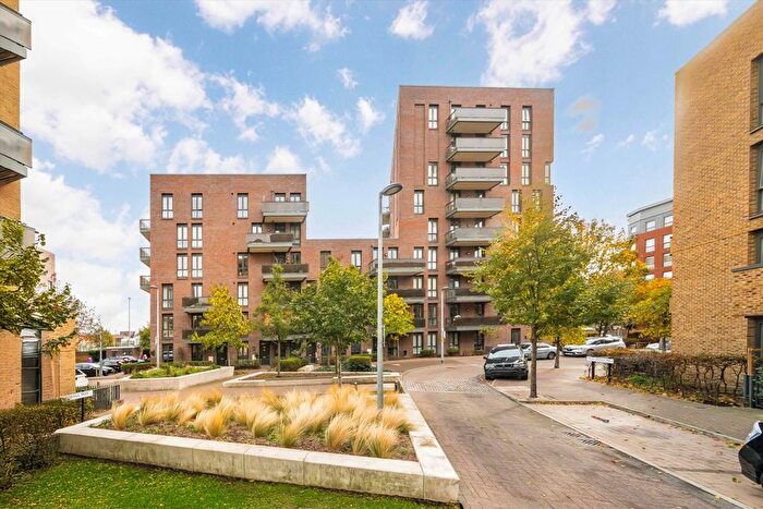 1 Bedroom Flat For Sale In Nellie Cressall Way, Bow, E3