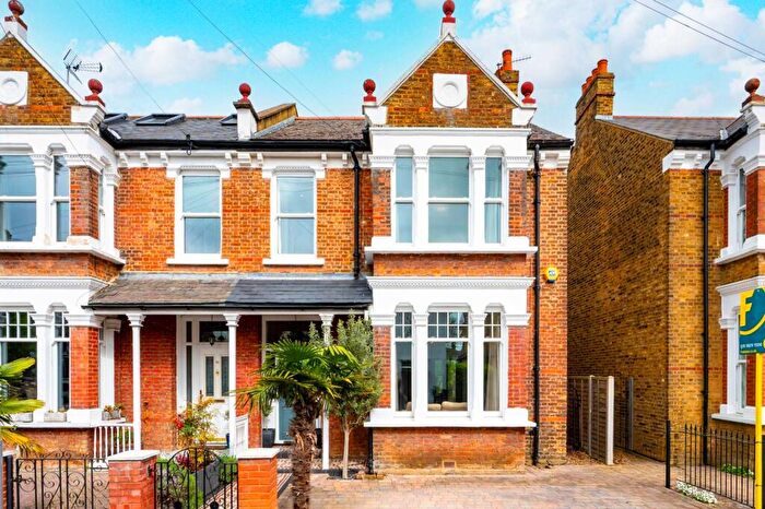 5 Bedroom Semi Detached House For Sale In Chestnut Grove, New Malden, KT3