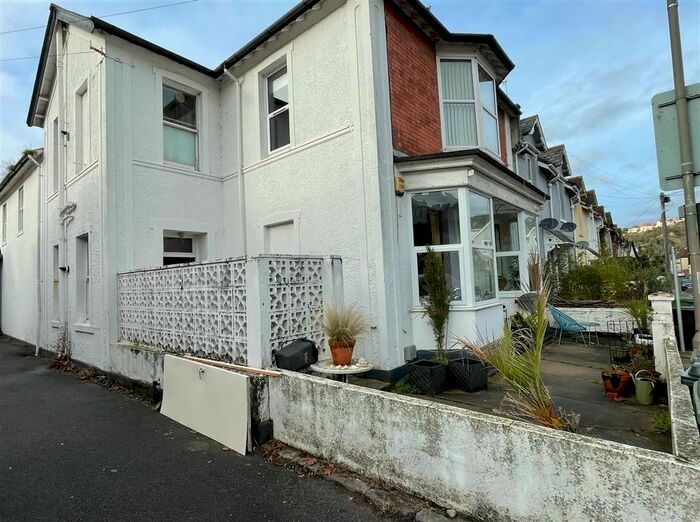 2 Bedroom Flat To Rent In St. James Road, Torquay, TQ1