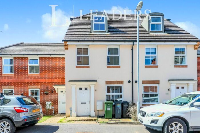 3 Bedroom Town House To Rent In Old College Walk, Cosham, Portsmouth, PO6