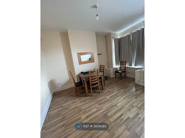 3 Bedroom Terraced House To Rent In Birmingham, Birmingham, B30